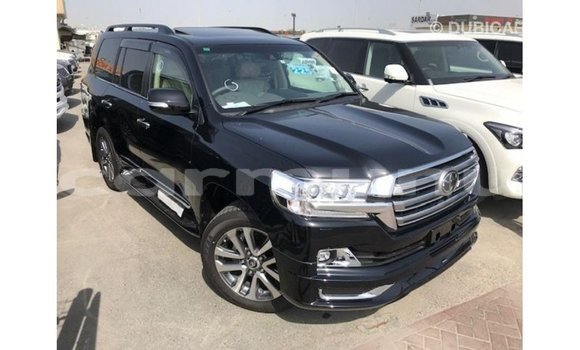 Buy Import Toyota Land Cruiser Black Car in Import - Dubai in Region of Bouenza Buy Import Toyota Land Cruiser Black Car in Import - Dubai in Region of Bouenza