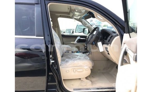 Buy Import Toyota Land Cruiser Black Car in Import - Dubai in Region of Bouenza Buy Import Toyota Land Cruiser Black Car in Import - Dubai in Region of Bouenza