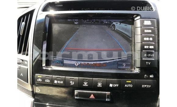Buy Import Toyota Land Cruiser White Car in Import - Dubai in Region of Bouenza Buy Import Toyota Land Cruiser White Car in Import - Dubai in Region of Bouenza