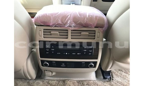 Buy Import Toyota Land Cruiser White Car in Import - Dubai in Region of Bouenza Buy Import Toyota Land Cruiser White Car in Import - Dubai in Region of Bouenza