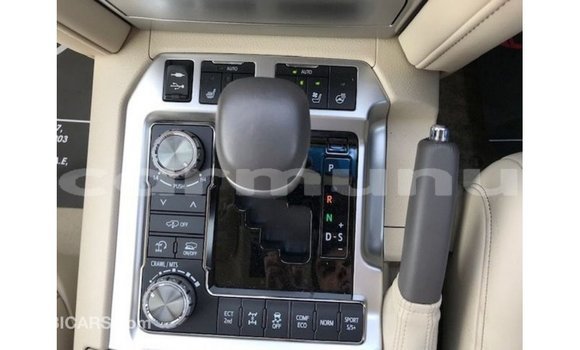 Buy Import Toyota Land Cruiser White Car in Import - Dubai in Region of Bouenza Buy Import Toyota Land Cruiser White Car in Import - Dubai in Region of Bouenza