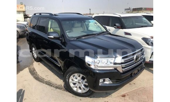 Buy Import Toyota Land Cruiser Black Car in Import - Dubai in Region of Bouenza Buy Import Toyota Land Cruiser Black Car in Import - Dubai in Region of Bouenza