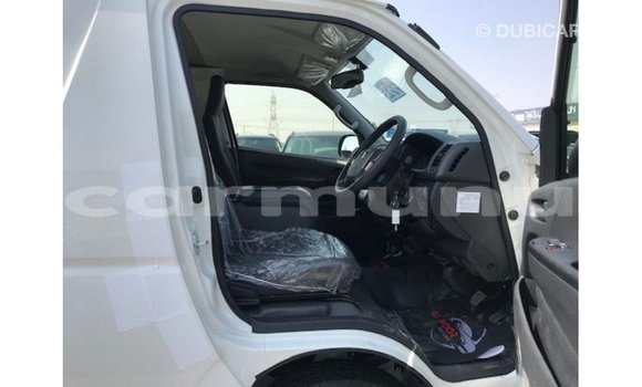 Buy Import Toyota Hiace White Car in Import - Dubai in Region of Bouenza Buy Import Toyota Hiace White Car in Import - Dubai in Region of Bouenza