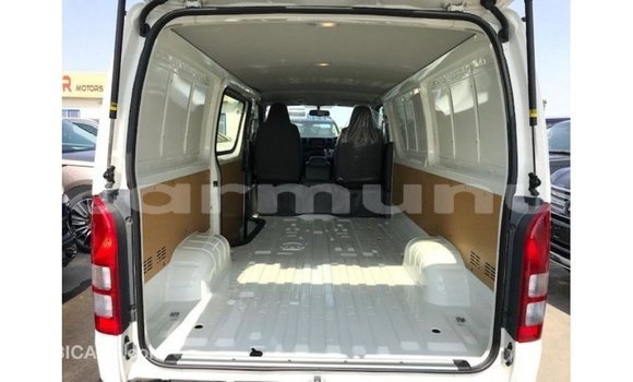 Buy Import Toyota Hiace White Car in Import - Dubai in Region of Bouenza Buy Import Toyota Hiace White Car in Import - Dubai in Region of Bouenza