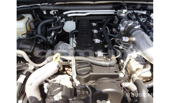 Acheter Import Voiture Toyota Prado Blanc à Import - Dubai, Région de la Bouenza Acheter Import Voiture Toyota Prado Blanc à Import - Dubai, Région de la Bouenza