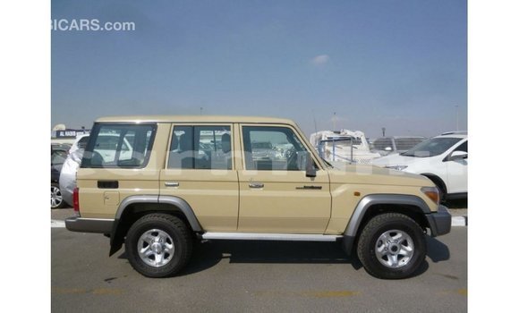 Buy Import Toyota Land Cruiser Beige Car in Import - Dubai in Region of Bouenza Buy Import Toyota Land Cruiser Beige Car in Import - Dubai in Region of Bouenza