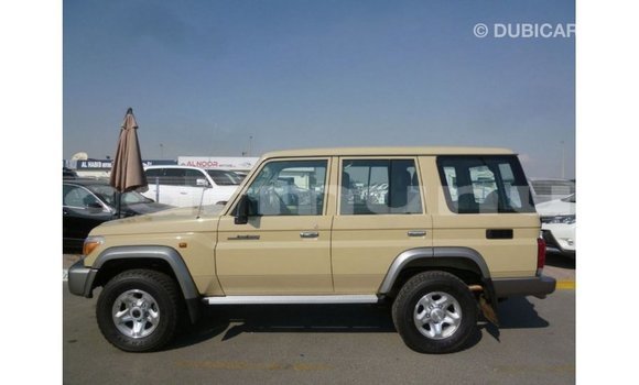 Buy Import Toyota Land Cruiser Beige Car in Import - Dubai in Region of Bouenza Buy Import Toyota Land Cruiser Beige Car in Import - Dubai in Region of Bouenza