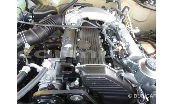 Buy Import Toyota Land Cruiser Beige Car in Import - Dubai in Region of Bouenza Buy Import Toyota Land Cruiser Beige Car in Import - Dubai in Region of Bouenza