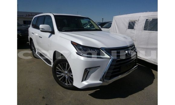 Acheter Import Voiture Lexus LX Blanc à Import - Dubai, Région de la Bouenza Acheter Import Voiture Lexus LX Blanc à Import - Dubai, Région de la Bouenza