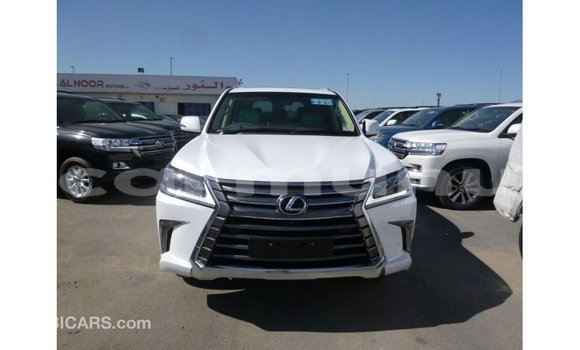 Acheter Import Voiture Lexus LX Blanc à Import - Dubai, Région de la Bouenza Acheter Import Voiture Lexus LX Blanc à Import - Dubai, Région de la Bouenza