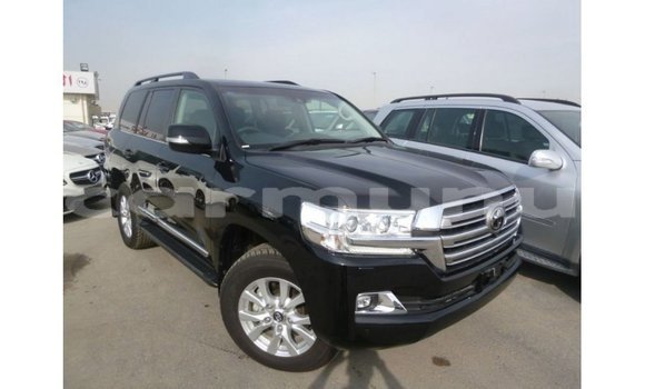 Buy Import Toyota Land Cruiser Black Car in Import - Dubai in Region of Bouenza Buy Import Toyota Land Cruiser Black Car in Import - Dubai in Region of Bouenza