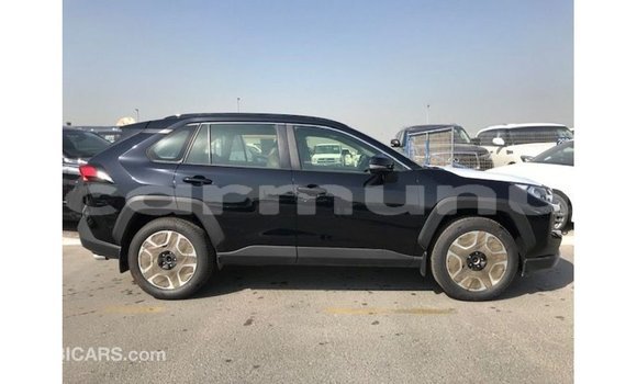 Acheter Import Utilitaire Toyota HiAce Noir à Import - Dubai, Région de la Bouenza Acheter Import Utilitaire Toyota HiAce Noir à Import - Dubai, Région de la Bouenza