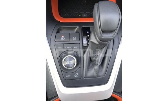 Acheter Import Utilitaire Toyota HiAce Noir à Import - Dubai, Région de la Bouenza Acheter Import Utilitaire Toyota HiAce Noir à Import - Dubai, Région de la Bouenza