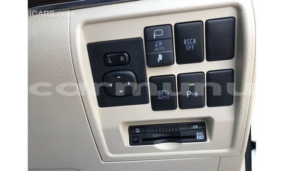 Buy Import Toyota Land Cruiser White Car in Import - Dubai in Region of Bouenza Buy Import Toyota Land Cruiser White Car in Import - Dubai in Region of Bouenza