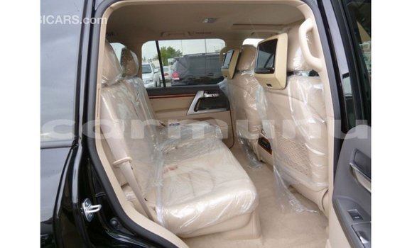 Buy Import Toyota Land Cruiser Black Car in Import - Dubai in Region of Bouenza Buy Import Toyota Land Cruiser Black Car in Import - Dubai in Region of Bouenza