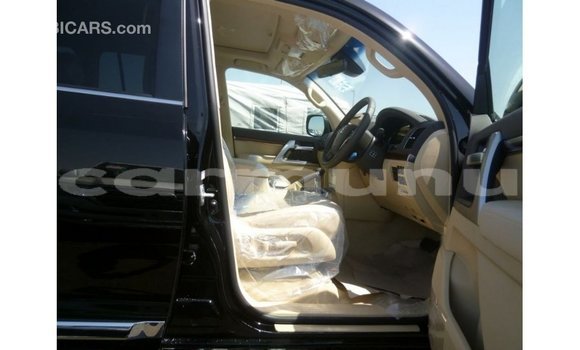 Acheter Import Voiture Toyota Land Cruiser Noir à Import - Dubai, Région de la Bouenza Acheter Import Voiture Toyota Land Cruiser Noir à Import - Dubai, Région de la Bouenza