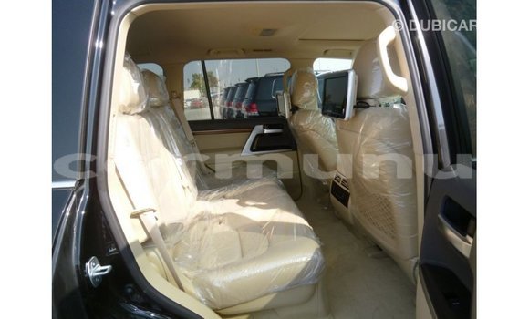Buy Import Toyota Land Cruiser Black Car in Import - Dubai in Region of Bouenza Buy Import Toyota Land Cruiser Black Car in Import - Dubai in Region of Bouenza