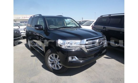 Buy Import Toyota Land Cruiser Black Car in Import - Dubai in Region of Bouenza Buy Import Toyota Land Cruiser Black Car in Import - Dubai in Region of Bouenza