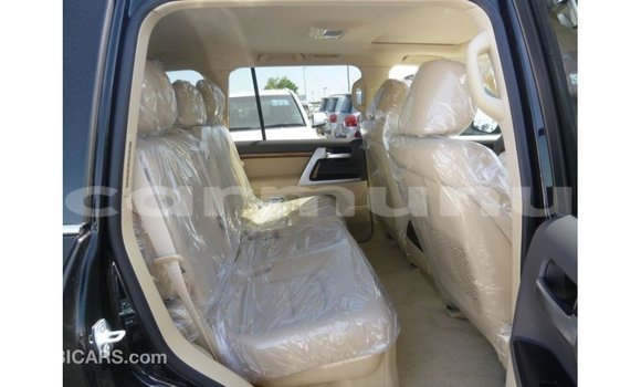 Buy Import Toyota Land Cruiser Black Car in Import - Dubai in Region of Bouenza Buy Import Toyota Land Cruiser Black Car in Import - Dubai in Region of Bouenza