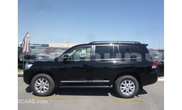 Buy Import Toyota Land Cruiser Black Car in Import - Dubai in Region of Bouenza Buy Import Toyota Land Cruiser Black Car in Import - Dubai in Region of Bouenza