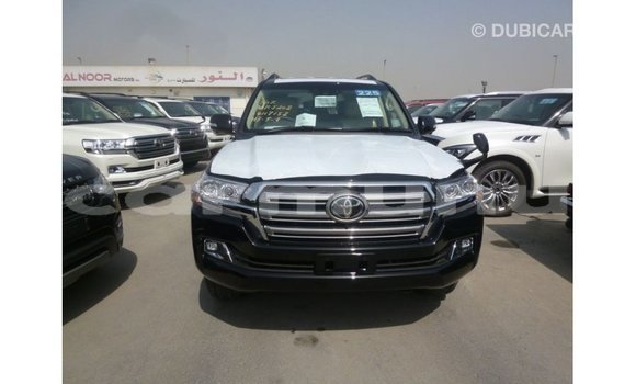 Buy Import Toyota Land Cruiser Black Car in Import - Dubai in Region of Bouenza Buy Import Toyota Land Cruiser Black Car in Import - Dubai in Region of Bouenza