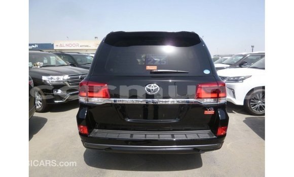 Acheter Import Voiture Toyota Land Cruiser Noir à Import - Dubai, Région de la Bouenza Acheter Import Voiture Toyota Land Cruiser Noir à Import - Dubai, Région de la Bouenza