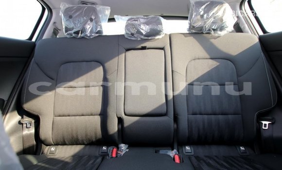 Buy Import Kia Sportage White Car in Import - Dubai in Region of Bouenza Buy Import Kia Sportage White Car in Import - Dubai in Region of Bouenza