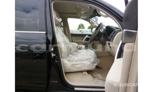 Buy Import Toyota Land Cruiser Black Car in Import - Dubai in Region of Bouenza Buy Import Toyota Land Cruiser Black Car in Import - Dubai in Region of Bouenza