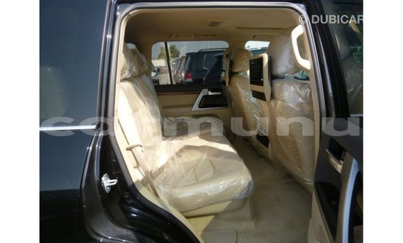 Acheter Import Voiture Toyota Land Cruiser Noir à Import - Dubai, Région de la Bouenza Acheter Import Voiture Toyota Land Cruiser Noir à Import - Dubai, Région de la Bouenza