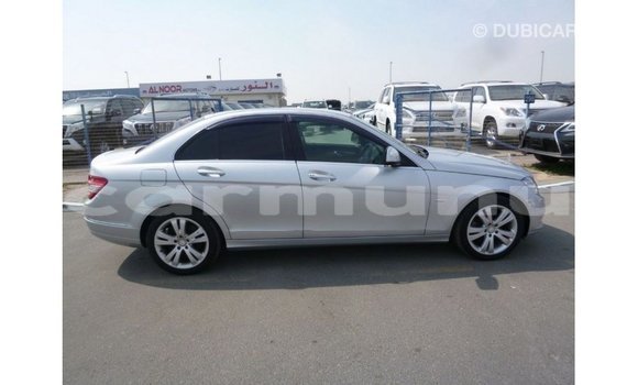Buy Import Mercedes-Benz 200 Other Car in Import - Dubai in Region of Bouenza Buy Import Mercedes-Benz 200 Other Car in Import - Dubai in Region of Bouenza