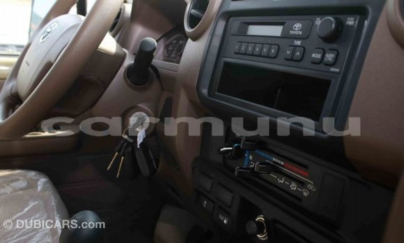 Acheter Import Voiture Toyota Land Cruiser Beige à Import - Dubai, Région de la Bouenza Acheter Import Voiture Toyota Land Cruiser Beige à Import - Dubai, Région de la Bouenza
