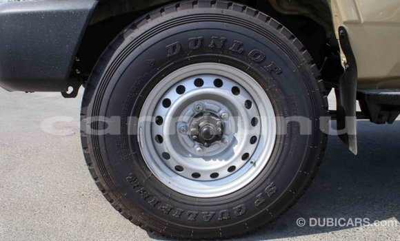 Acheter Import Voiture Toyota Land Cruiser Beige à Import - Dubai, Région de la Bouenza Acheter Import Voiture Toyota Land Cruiser Beige à Import - Dubai, Région de la Bouenza