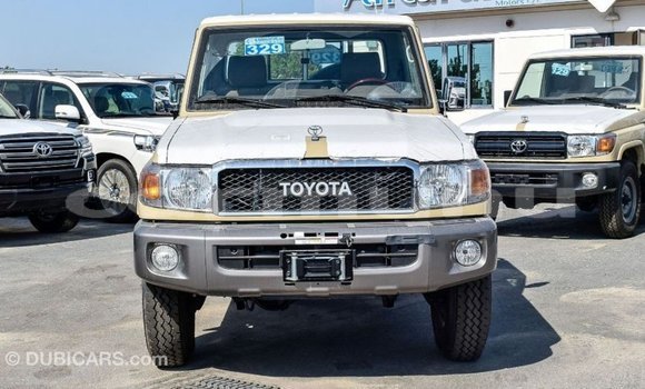 Acheter Import Voiture Toyota Land Cruiser Beige à Import - Dubai, Région de la Bouenza Acheter Import Voiture Toyota Land Cruiser Beige à Import - Dubai, Région de la Bouenza