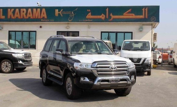 Acheter Import Voiture Toyota Land Cruiser Noir à Import - Dubai, Région de la Bouenza Acheter Import Voiture Toyota Land Cruiser Noir à Import - Dubai, Région de la Bouenza