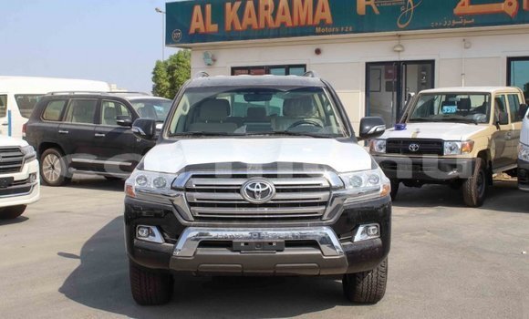 Acheter Import Voiture Toyota Land Cruiser Noir à Import - Dubai, Région de la Bouenza Acheter Import Voiture Toyota Land Cruiser Noir à Import - Dubai, Région de la Bouenza