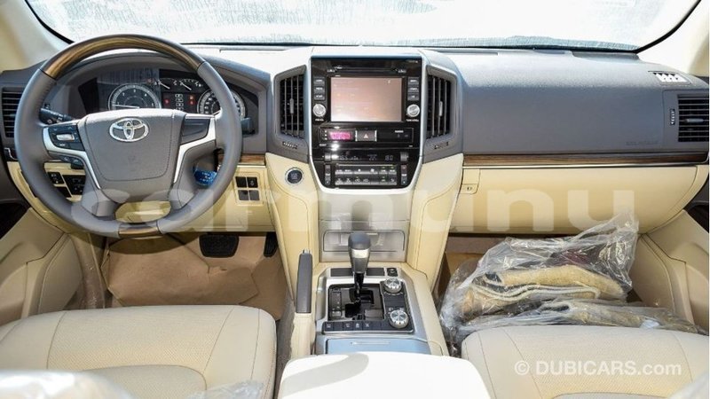 Big with watermark toyota land cruiser region of bouenza import dubai 3194