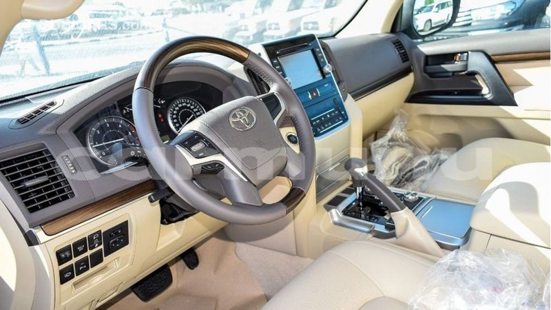 Big with watermark toyota land cruiser region de la bouenza import dubai 3194