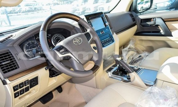 Acheter Import Voiture Toyota Land Cruiser Noir à Import - Dubai, Région de la Bouenza Acheter Import Voiture Toyota Land Cruiser Noir à Import - Dubai, Région de la Bouenza