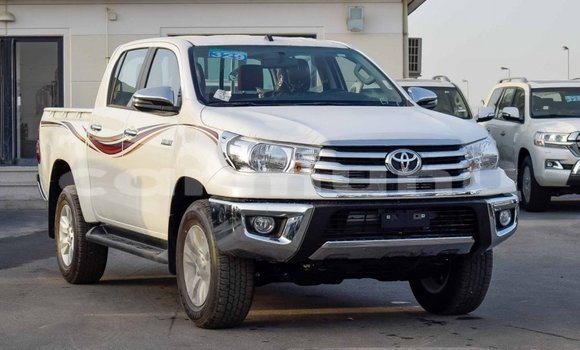 Acheter Import Voiture Toyota Hilux Blanc à Import - Dubai, Région de la Bouenza Acheter Import Voiture Toyota Hilux Blanc à Import - Dubai, Région de la Bouenza