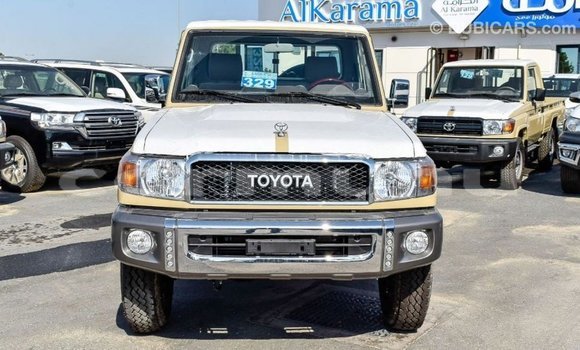 Buy Import Toyota Land Cruiser Beige Car in Import - Dubai in Region of Bouenza Buy Import Toyota Land Cruiser Beige Car in Import - Dubai in Region of Bouenza