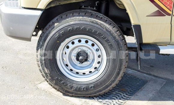 Buy Import Toyota Land Cruiser Beige Car in Import - Dubai in Region of Bouenza Buy Import Toyota Land Cruiser Beige Car in Import - Dubai in Region of Bouenza