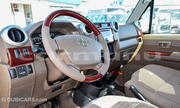 Acheter Import Voiture Toyota Land Cruiser Beige à Import - Dubai, Région de la Bouenza Acheter Import Voiture Toyota Land Cruiser Beige à Import - Dubai, Région de la Bouenza