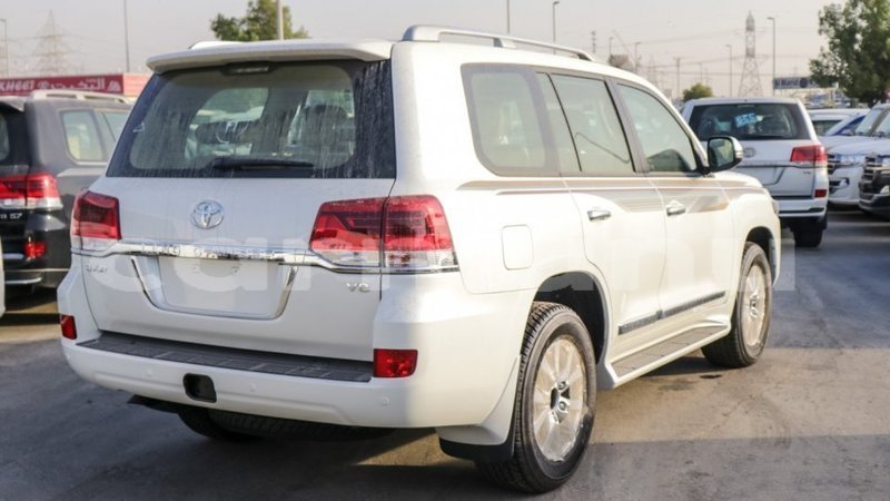 Big with watermark toyota land cruiser region de la bouenza import dubai 3208