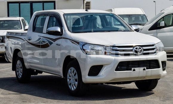 Acheter Import Voiture Toyota Hilux Blanc à Import - Dubai, Région de la Bouenza Acheter Import Voiture Toyota Hilux Blanc à Import - Dubai, Région de la Bouenza