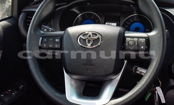 Acheter Import Voiture Toyota Hilux Blanc à Import - Dubai, Région de la Bouenza Acheter Import Voiture Toyota Hilux Blanc à Import - Dubai, Région de la Bouenza
