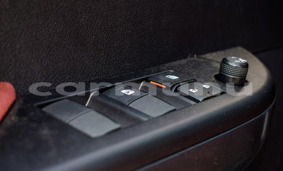 Acheter Import Voiture Toyota Hilux Blanc à Import - Dubai, Région de la Bouenza Acheter Import Voiture Toyota Hilux Blanc à Import - Dubai, Région de la Bouenza