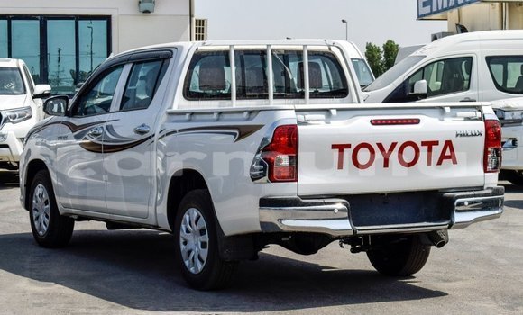 Acheter Import Voiture Toyota Hilux Blanc à Import - Dubai, Région de la Bouenza Acheter Import Voiture Toyota Hilux Blanc à Import - Dubai, Région de la Bouenza