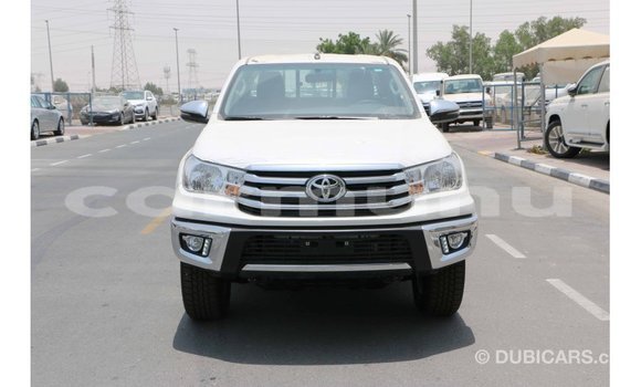 Buy Import Toyota Hilux White Car in Import - Dubai in Region of Bouenza Buy Import Toyota Hilux White Car in Import - Dubai in Region of Bouenza