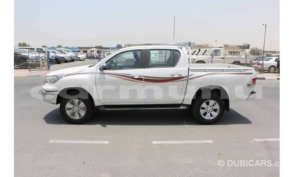 Buy Import Toyota Hilux White Car in Import - Dubai in Region of Bouenza Buy Import Toyota Hilux White Car in Import - Dubai in Region of Bouenza