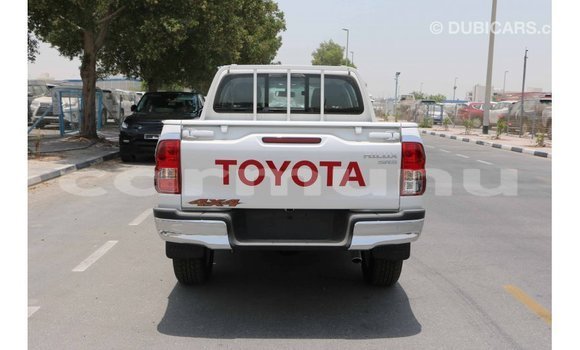 Buy Import Toyota Hilux White Car in Import - Dubai in Region of Bouenza Buy Import Toyota Hilux White Car in Import - Dubai in Region of Bouenza
